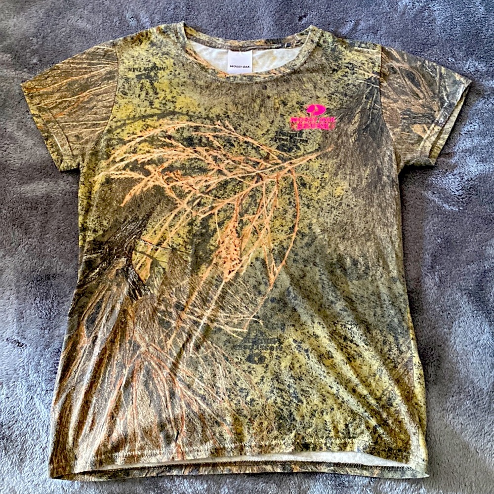 Mossy Oak camo t-shirt with pink lettering
